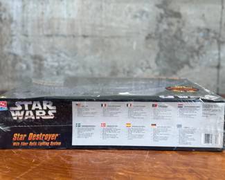 STAR WARS STAR DESTROYER MODEL WITH FIBER OPTIC LIGHTING SYSTEM