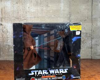STAR WARS COLLECTOR SERIES OBI-WAN KENOBI VS. DARTH VADER ELECTRONIC POWER FX