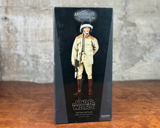 SIDESHOW COLLECTIBLES STAR WARS CAPTAIN ANTILLES FIGURE