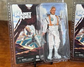 PLANET OF THE APES NECA COLONEL GEORGE TAYLOR ACTION FIGURES (SET OF 2)