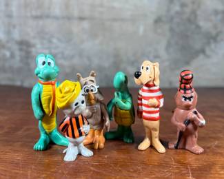 This lot features a complete vintage set of 1969 Walt Kelly Pogo vinyl promotional figures.