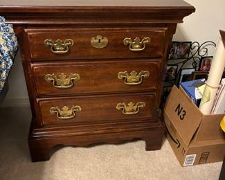 37 75.00 Matching night stand 2 drawers 20Wx15Dx26H