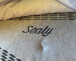 41 240.00 Full size mattress 53" & box spring palatial crest with headboard