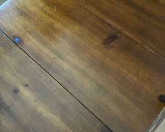 24 58.00 Small side drop leaf table 32Wx28Dx23H with one drawer