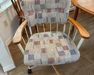 30 $40 each Each chairs (3 available)