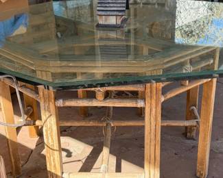 Raton base and glass table 