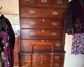 Queen Anne style highboy 2 pieces