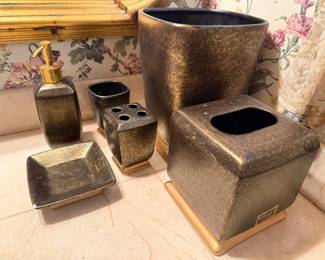 Designer bathroom set