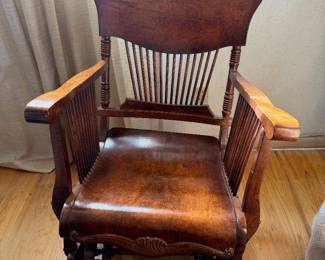 Antique oak rocking chair 