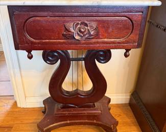 Victorian mahogany end table 
