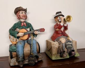 Melody motor singing clowns