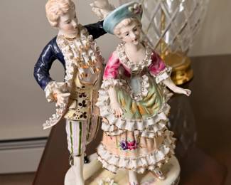 Porcelain dancers