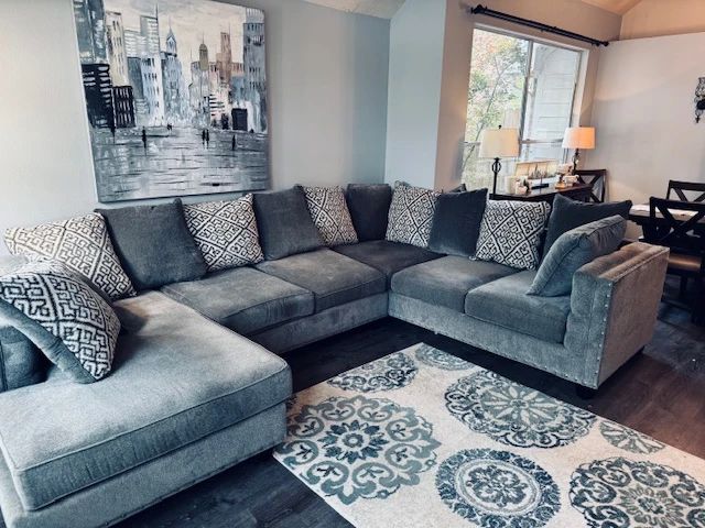 Blue Gray XL SECTIONAL great condition 14+ matching carpet