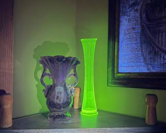 Uranium vase
