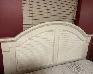 PRESALE: Queen headboard $75