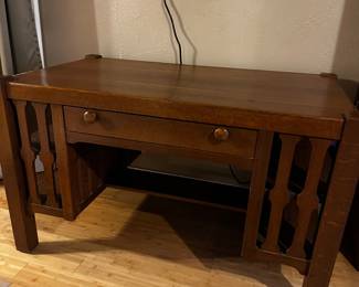 PRESALE: Vintage Wood Desk $125 ( 4’ wide 28” deep 30” height)