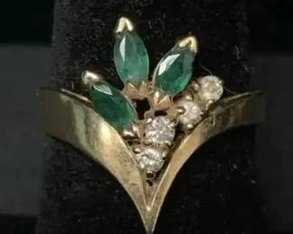 KN301VMarquise Cut Emerald Diamond Ring