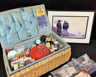 JD136Vintage Sewing Box And Supplies