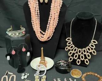 KN317Costume Jewelry Pink Tones