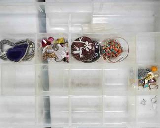 KN320Costume Jewelry Mystery Lot