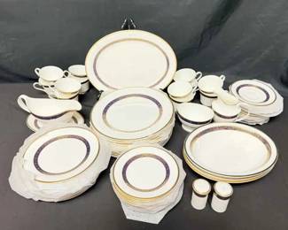 JD126VRoyal Doulton Harlow China Set