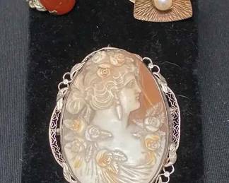 KN289VBeautiful Cameo