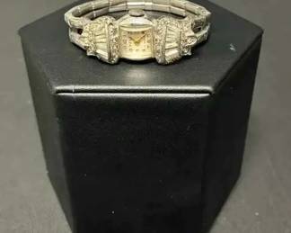 KN288Vintage Art Deco Kent Watch