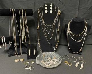 KN234Costume Jewelry Gold And Silver Tones