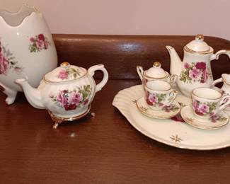 Mini tea sets