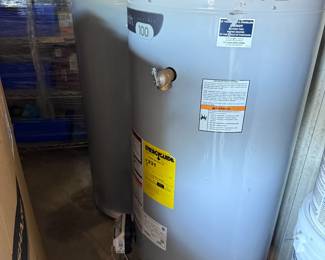 40 GAL WATER HEATERS