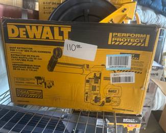 DeWALT DUST EXTRACTOR