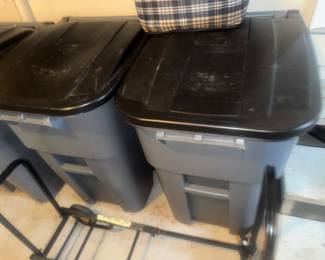 Garbage pails