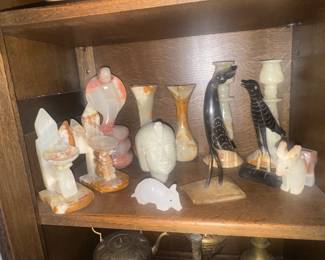 Onyx / marble figures