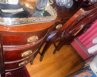 oooh pretty desk under all of the stuff!