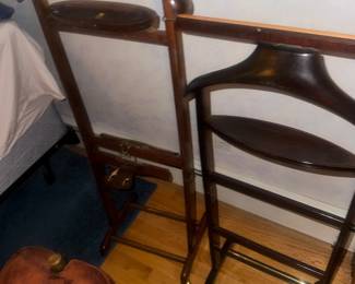 midmod clothing racks Valet stands