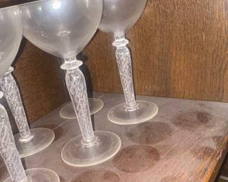 OOH Pretty! stemware 'Air Twist'