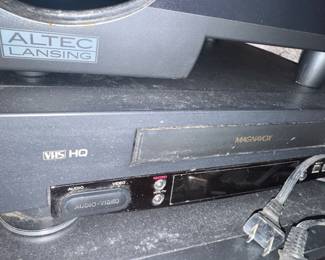 Magnavox VHS HQ