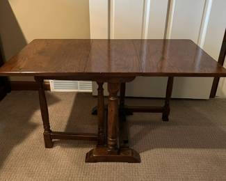 Gate Leg Drop Leaf Side Table