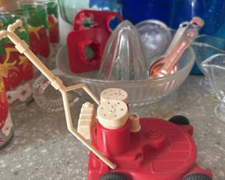 lawn mower salt and pepper