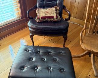 Ottoman opens for storage