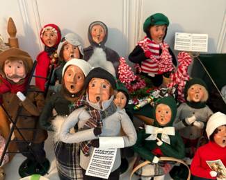 Byers' Choice Carolers