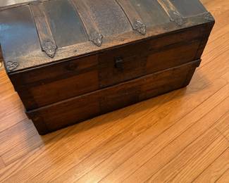 great medium size trunk