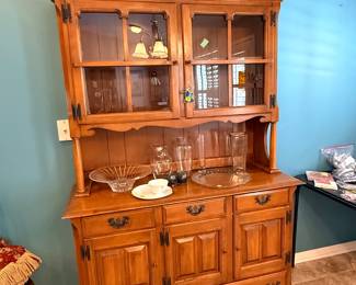 Vintage 2 piece Hutch