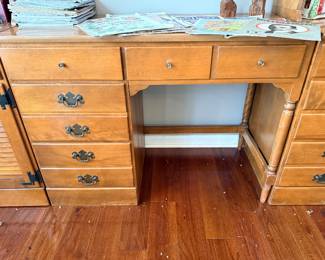 Ethan Allen Desk