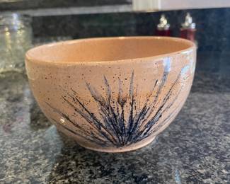 Many fine pottery pieces