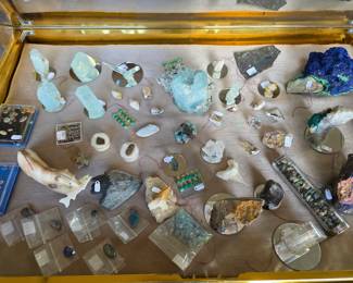 Assorted minerals, rocks & specimens including large Azurite/malachite mineral;  Aquamarine minerals; shark tooth, 