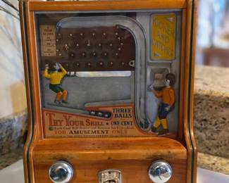 1930's Pinball Machine in working condition. 