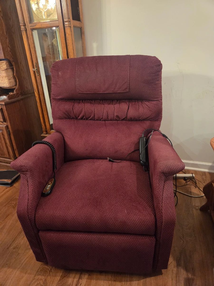 Lift recliner