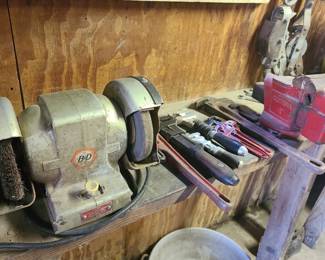 grinder wrenches vice