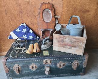 trunk flag wateringcan